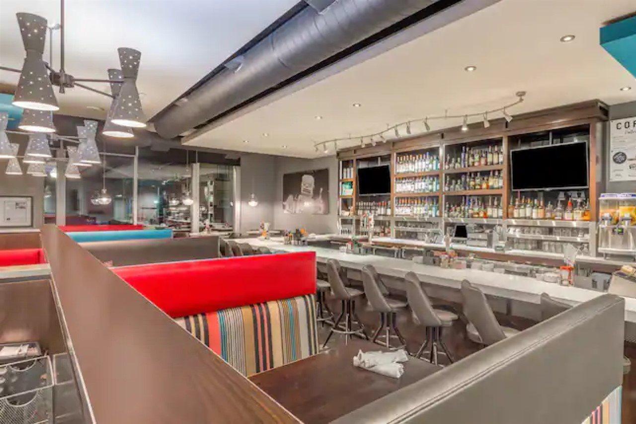 Hampton Inn & Suites Madison Downtown Ngoại thất bức ảnh
