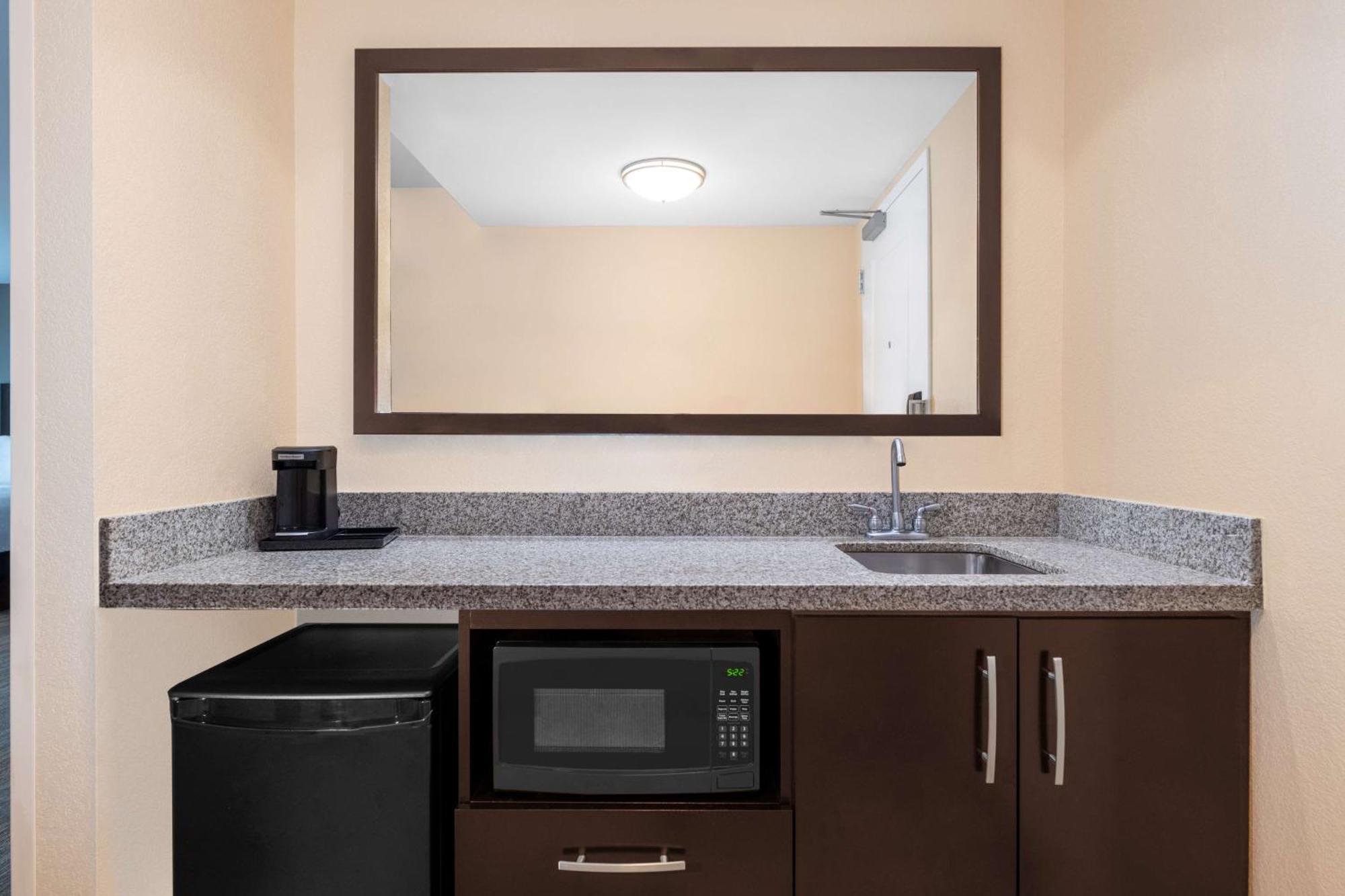 Hampton Inn & Suites Madison Downtown Ngoại thất bức ảnh