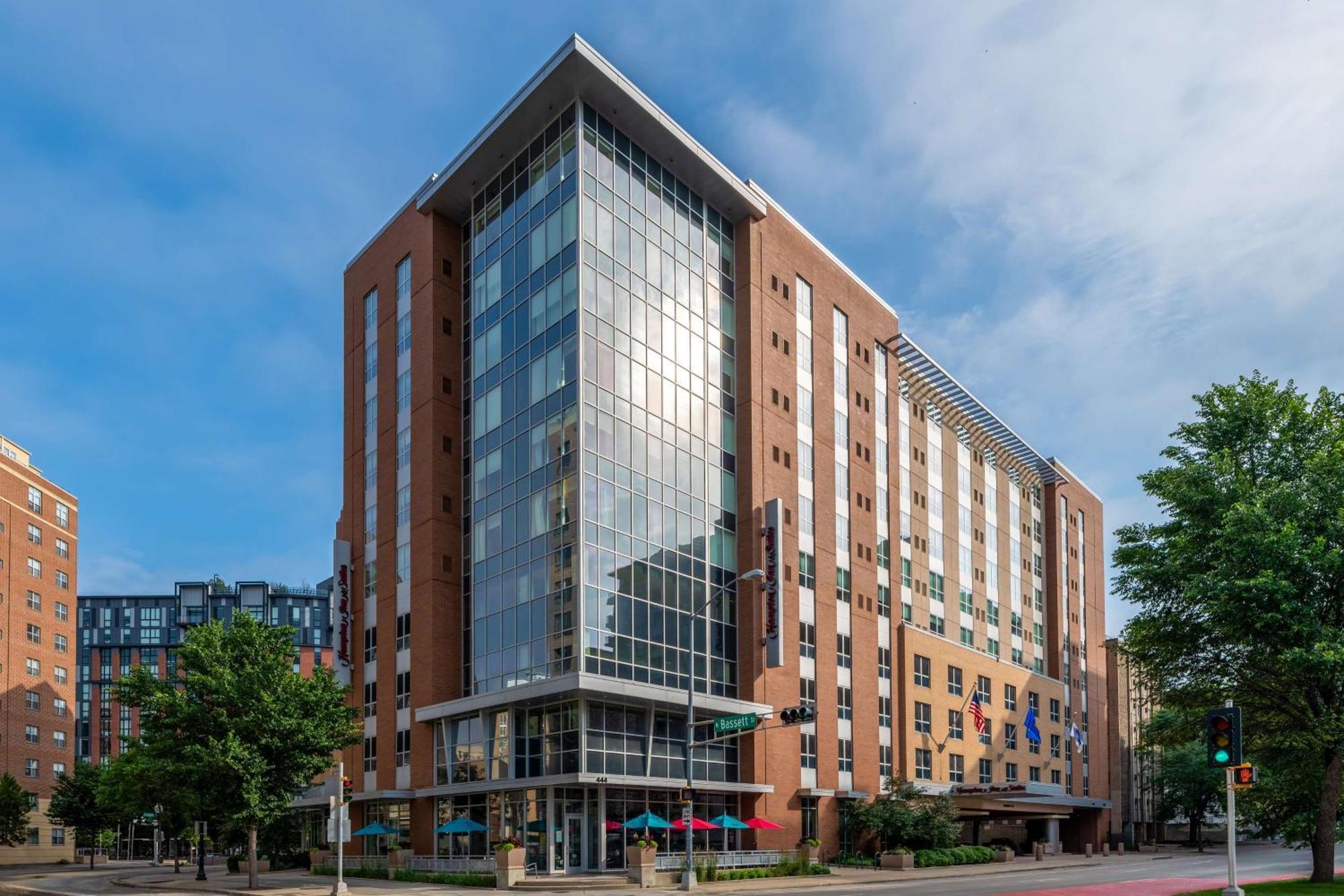 Hampton Inn & Suites Madison Downtown Ngoại thất bức ảnh